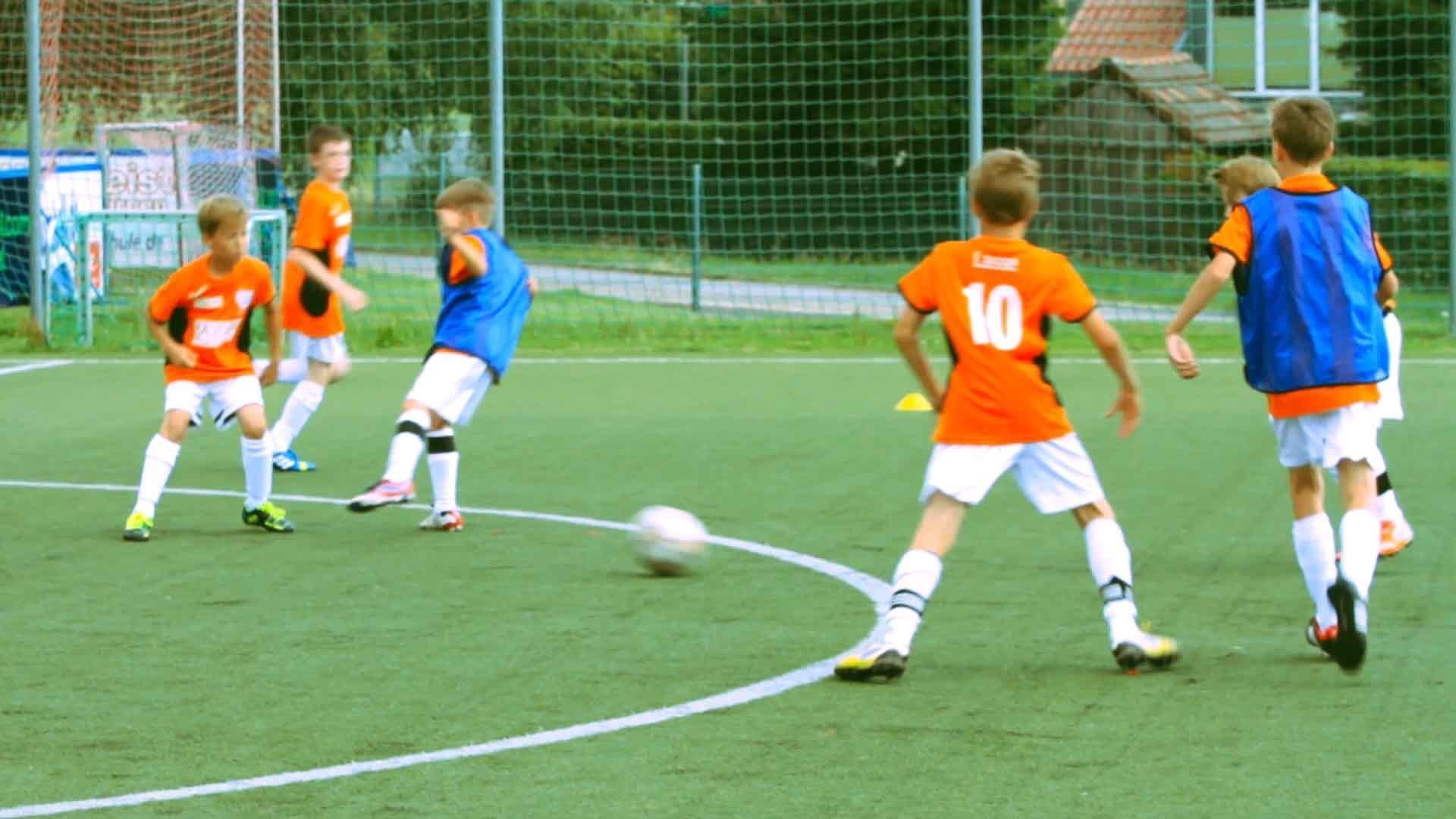 Kindertraining-13_DE_spielform_mit_endzone