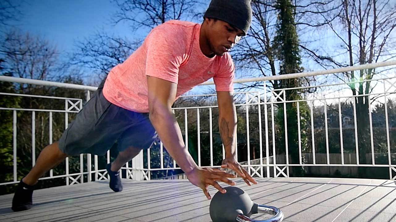 douglas-costa-workout-home
