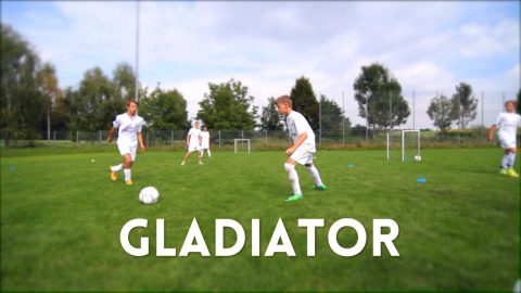 Fußball-Trainingseinheit zur Ballkontrolle: Gladiator