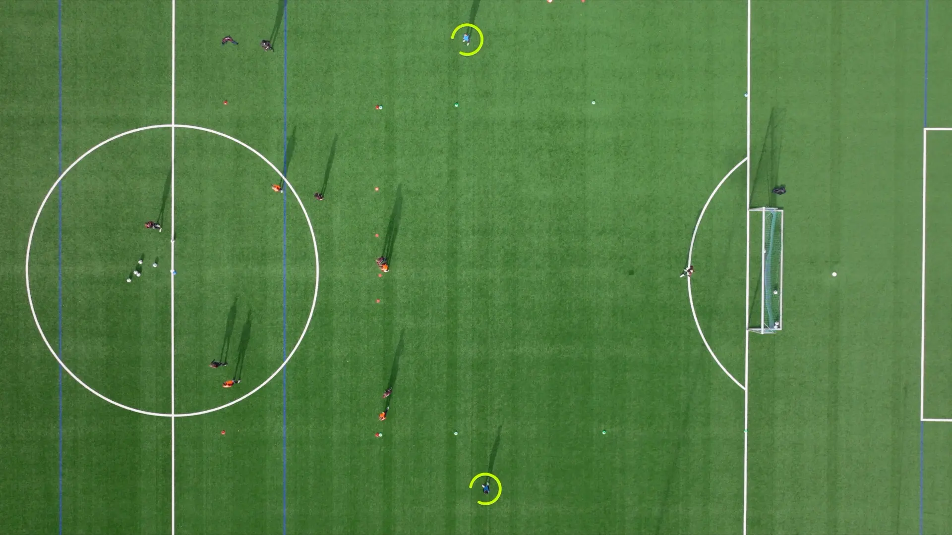 Spielformen: 4 vs 4 +1 mit wechselndem Angriffsrecht + Außenspieler